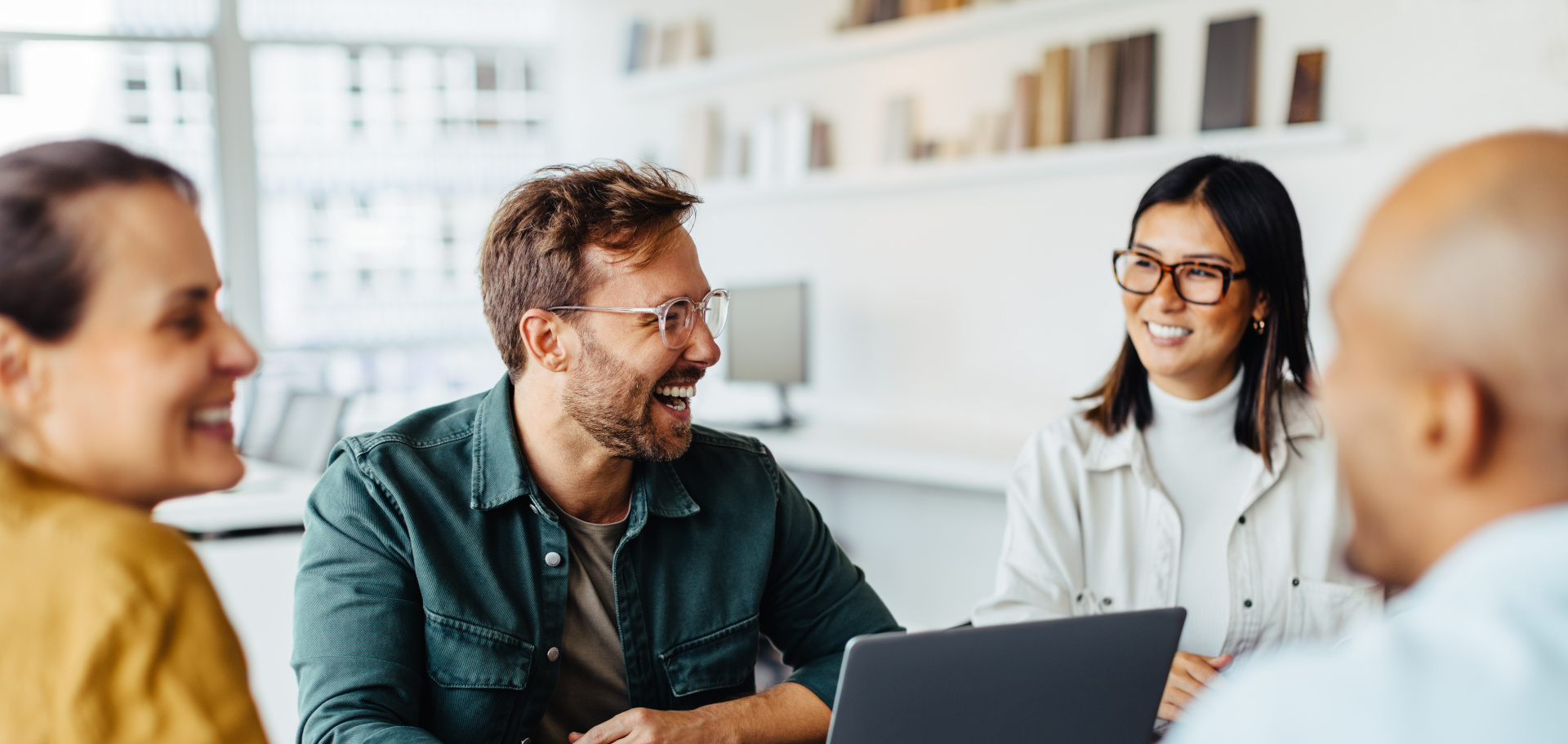 Open Source Community Mitglieder im Austausch